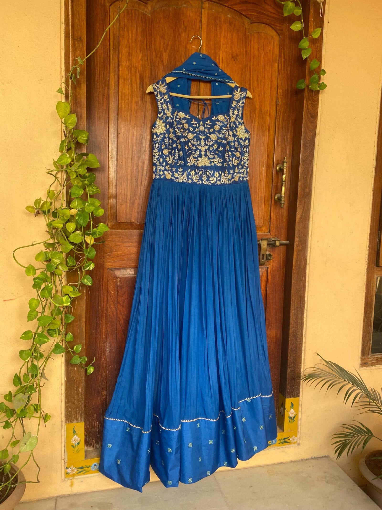 Blue Anarkali suit usa/hand embroidery anarkali kurta/royal blue anarkali dress/ sleeveless dress anarkali/Indian dresses/blue anarkali USA