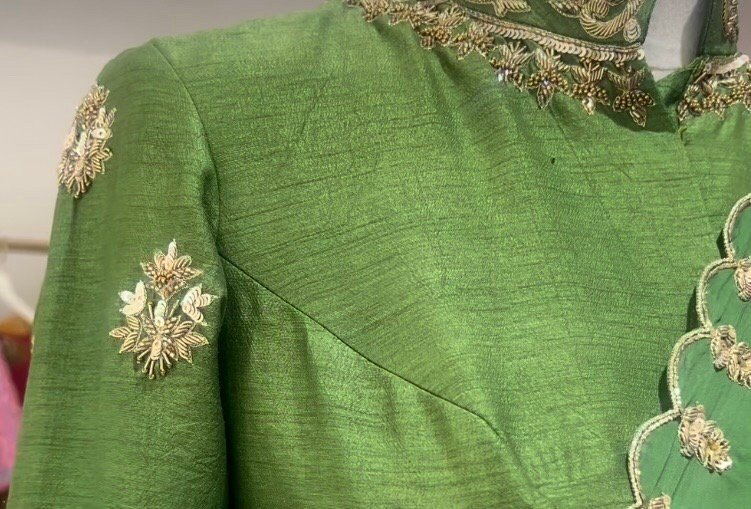 pure silk hand embroidery saree with blouse/ green saree with maggam blouse/gree saree zardosi blouse/hand embroidered blouse organza saree