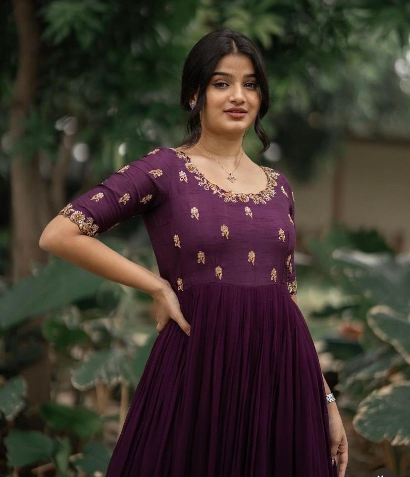 Wine color Anarkali suit usa/burgundy anarkali kurta/hand embroidered anarkali/wine embroidery anarkali dress/Indian dresses/Indian anarkali