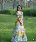 Women’s pure kalamkari lehenga set / crop top lehenga / Hand painted lehenga USA / wedding lehenga USA / kalamkarilehenga choli /voggish usa