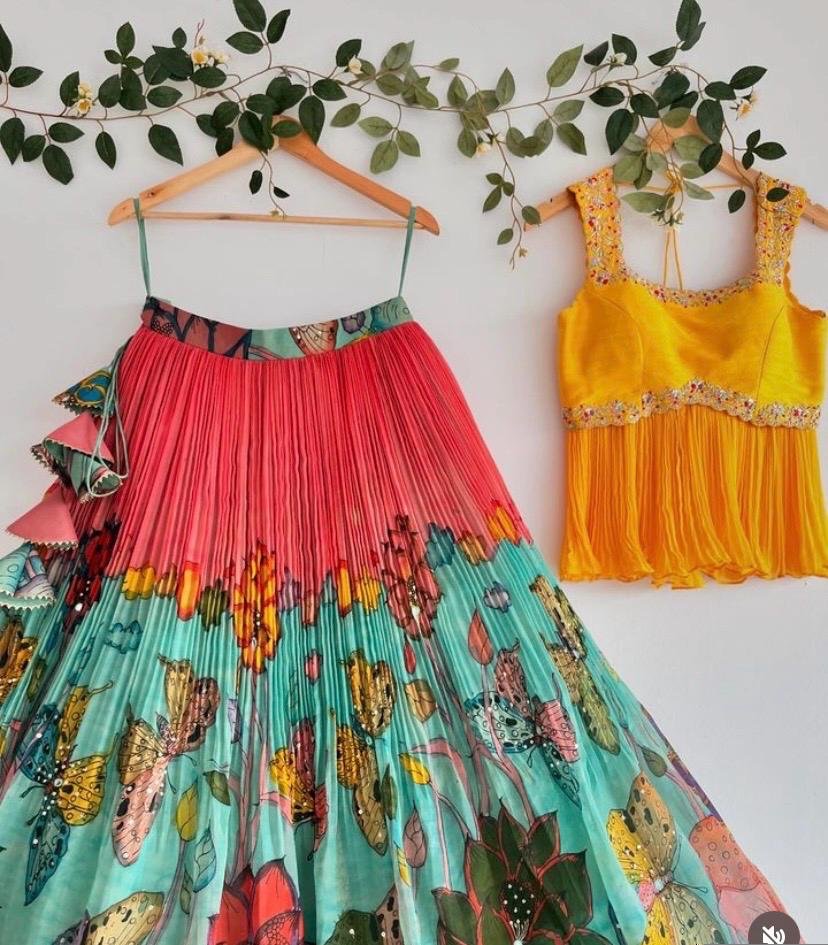 Women’s pure kalamkari lehenga set / crop top lehenga / Hand painted lehenga USA / wedding lehenga USA / kalamkarilehenga choli /voggish usa