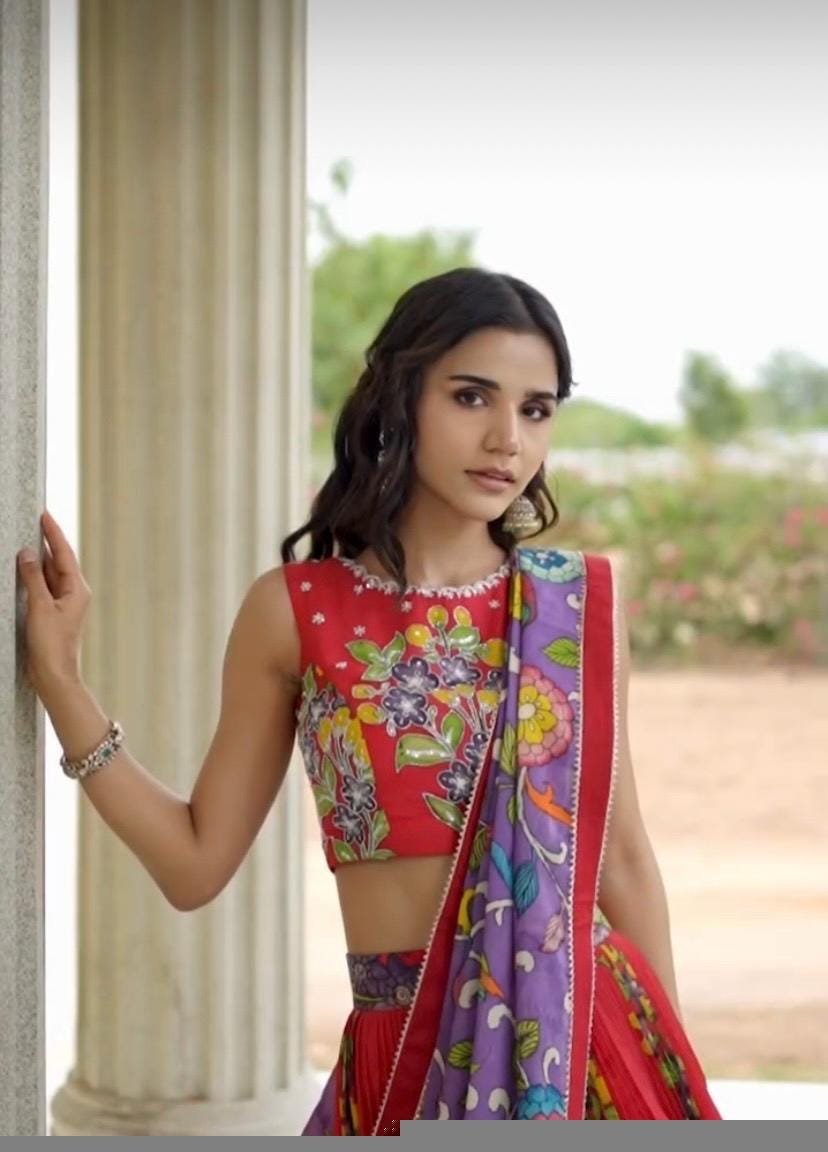 Women’s pure kalamkari lehenga set / crop top lehenga / Hand painted lehenga USA / wedding lehenga USA / kalamkarilehenga choli /voggish usa