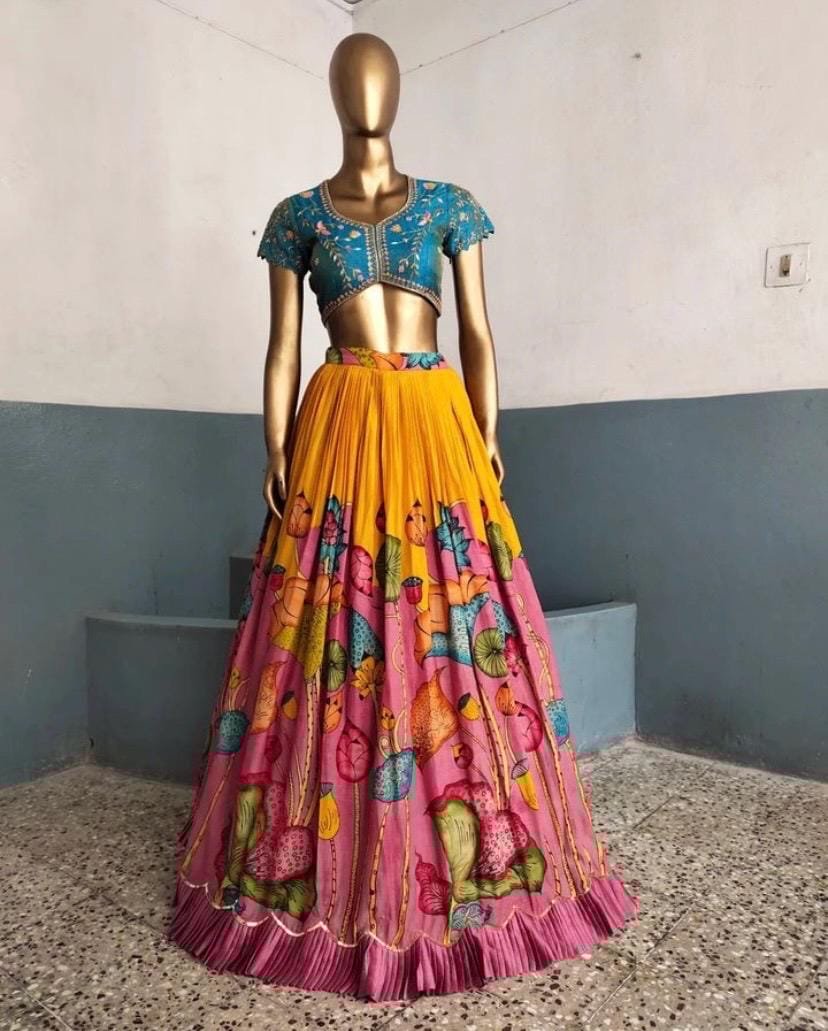 Women’s pure kalamkari lehenga set / crop top lehenga / Hand painted lehenga USA / wedding lehenga USA / kalamkarilehenga choli /voggish usa