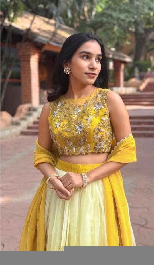 Women’s lehenga set/yellow blue crop top lehenga/ombre crop top skirt USA/wedding lehenga USA/shaded lehenga silk skirt/lehenga choli set