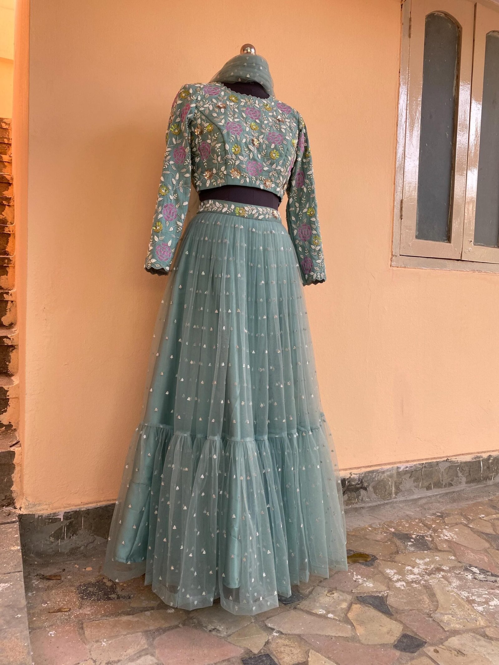 Women’s lehenga set/crop top lehenga / Indian crop top skirt USA/wedding lehenga USA /tulle silk skirt/heavy lehenga/teens blue lehenga set
