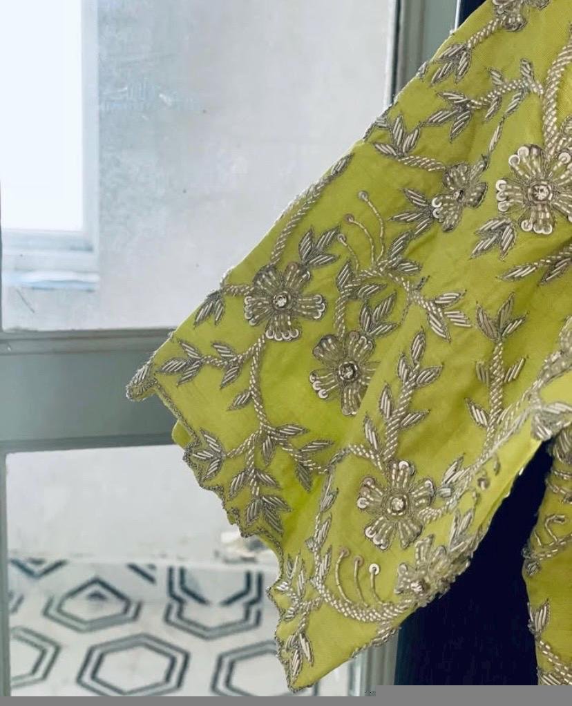 Women’s lehenga set/green croptop lehenga/Indian crop top skirt USA/hand embroidered wedding lehenga USA/lime green crop top lehenga choli