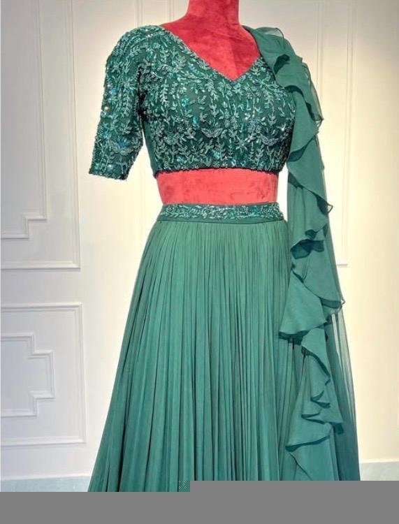 Women’s lehenga set/green croptop lehenga/Indian crop top skirt USA/hand embroideredwedding lehenga USA/green silk skirt/green ruffle leheng