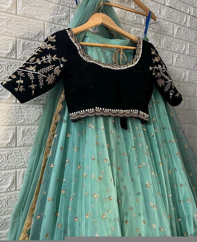 Women’s lehenga set/green crop top lehenga/green crop top skirt USA/wedding lehenga USA/velvet tull lehenga silk skirt/lehenga choli set usa