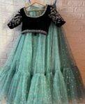 Women’s lehenga set/green crop top lehenga/green crop top skirt USA/wedding lehenga USA/velvet tull lehenga silk skirt/lehenga choli set usa