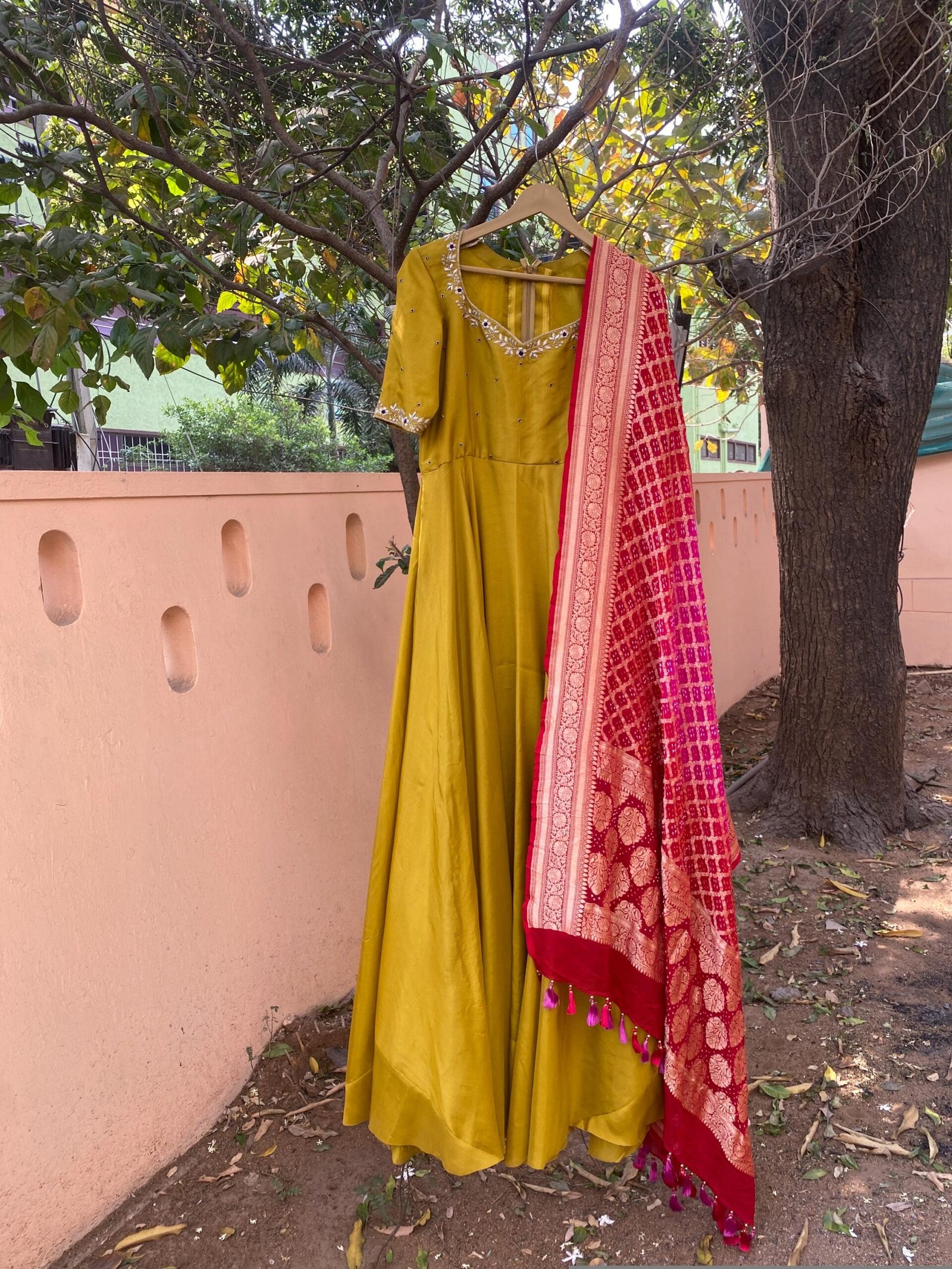 Hand embroidered Anarkali with pure banarasi handloom dupatta/yellow anarkali suit set/anarkali dupatta/Indian dresses/pink banarasi dupatt