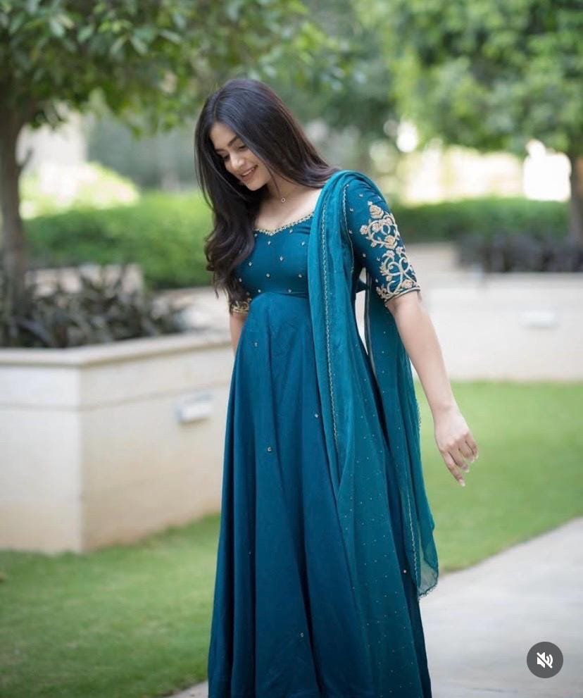 Hand embroidered Anarkali with dupatta/straight kurta suit set/blue kurta with dupatta USA/Indian dresses/blue kurta set with pant dupatta