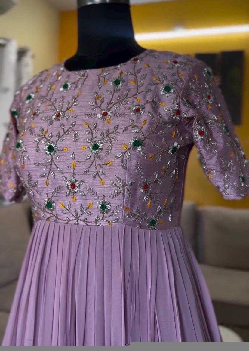 Hand embroidered Anarkali/muave anarkali dress/lavender anarkali suit set/lavender long gown USA/Indian dresses/pure silk anarkali dupatta