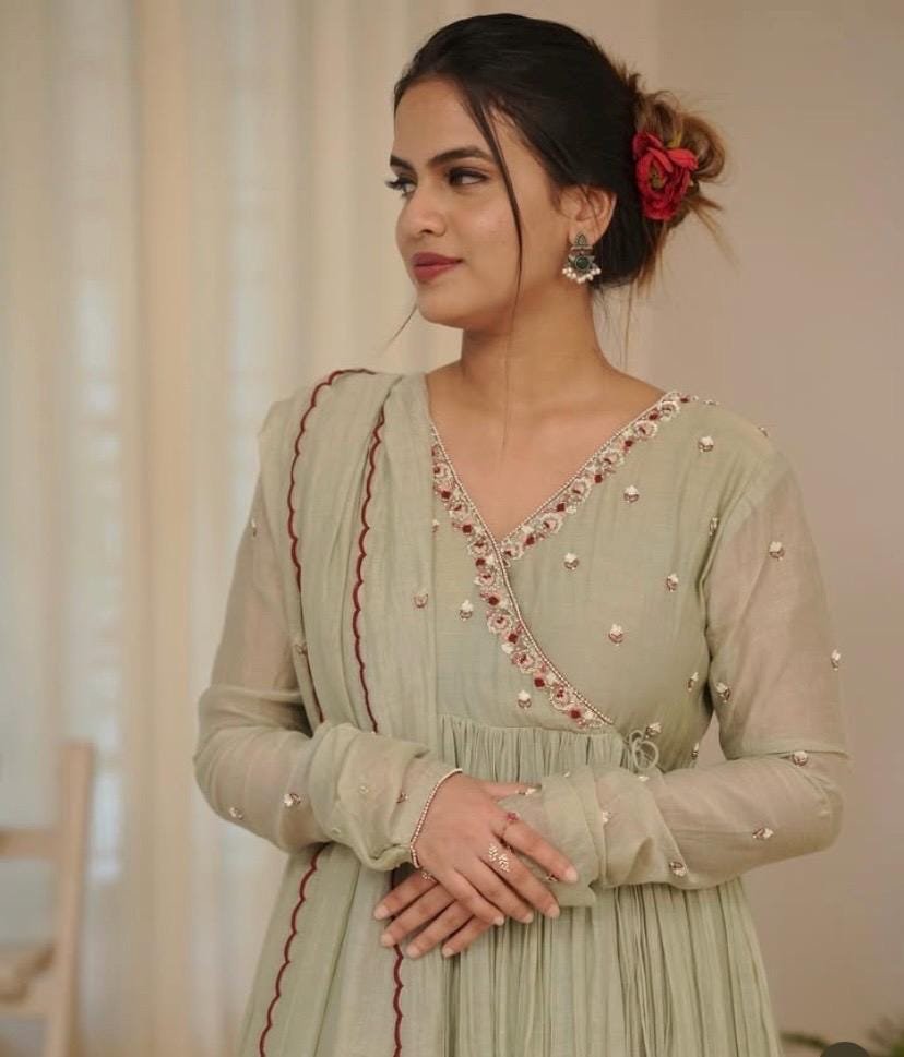Hand Embroidered Anarkali Kurta Set: Olive Green Chanderi Silk Dupatta