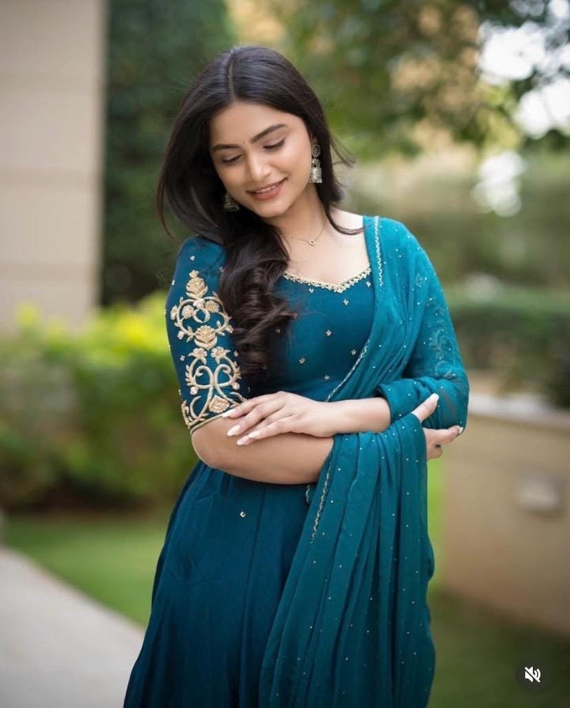 Hand embroidered Anarkali with dupatta/straight kurta suit set/blue kurta with dupatta USA/Indian dresses/blue kurta set with pant dupatta