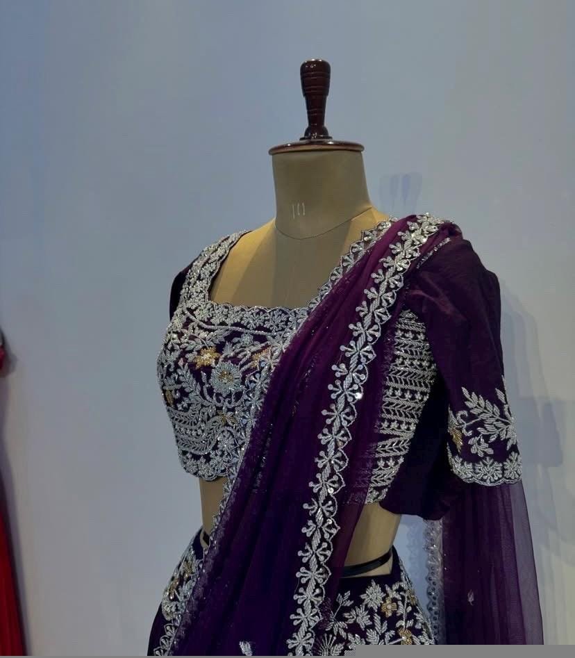 Women’s lehenga Set/purplehalf saree lehenga/Indian crop top skirt USA/hand embroidered lehenga choli USA /purple lehenga skirt with dupatta