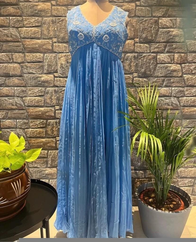 Blue Anarkali suit usa/light blue anarkali kurta/ sleeveless anarkali/blue hand embroidered dress/Wedding outfit/blue kurta hand woranarkali