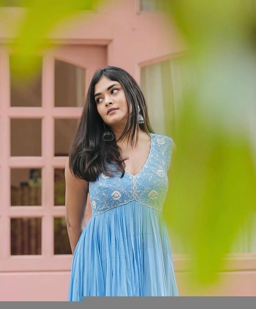 Blue Anarkali suit usa/light blue anarkali kurta/ sleeveless anarkali/blue hand embroidered dress/Wedding outfit/blue kurta hand woranarkali