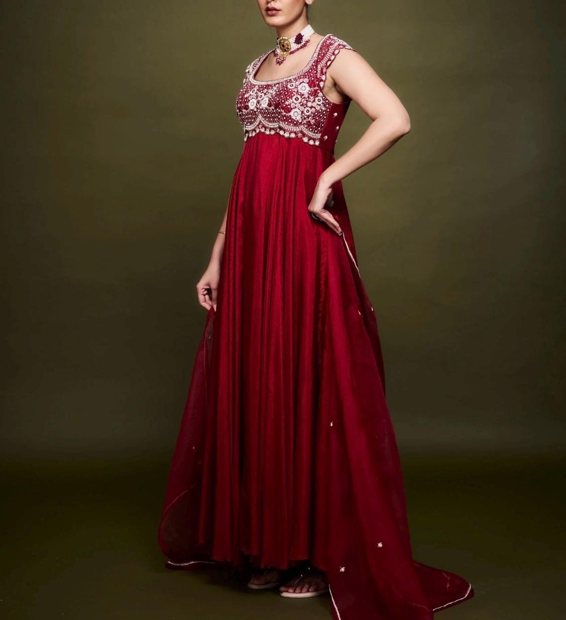 Anarkali suit usa/anarkali red kurta short sleeve/dark red Indian anarkali/ruby red anarkali/heavy hand embroidered anarkali with dupatta
