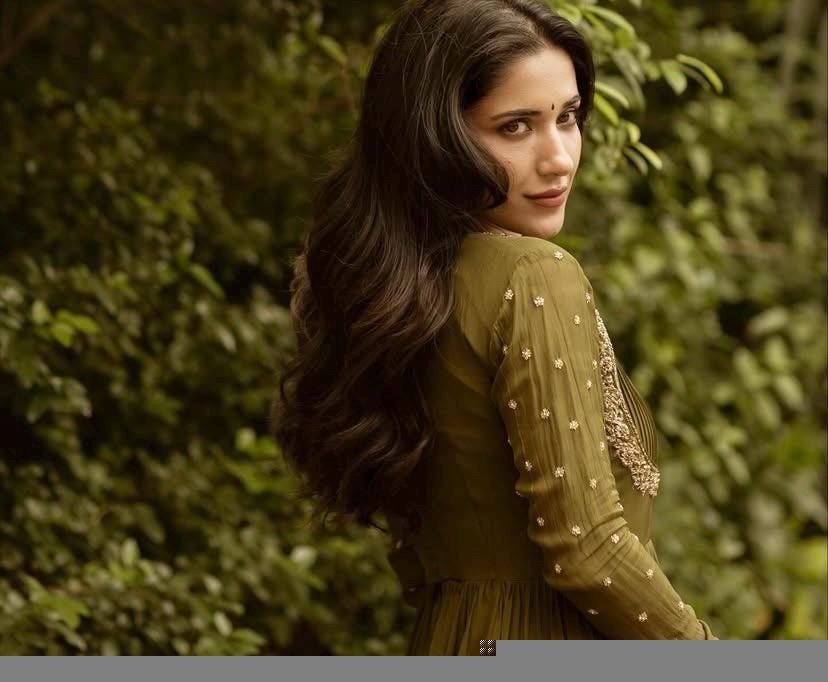 Green Anarkali suit usa/anarkali kurta full sleeve/ green full sleeve anarkali/full sleeve dress anarkali/Indian dresses/mehendi anarkali