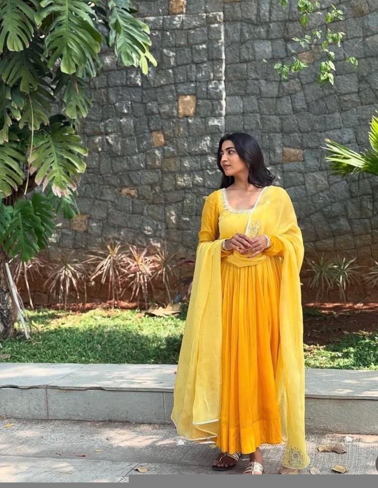 Hand embroidered Anarkali with dupatta/yellow ombre anarkali /georgette anarkali dupatta USA/Indian dresses/haldi Anarkali dupatta set usa