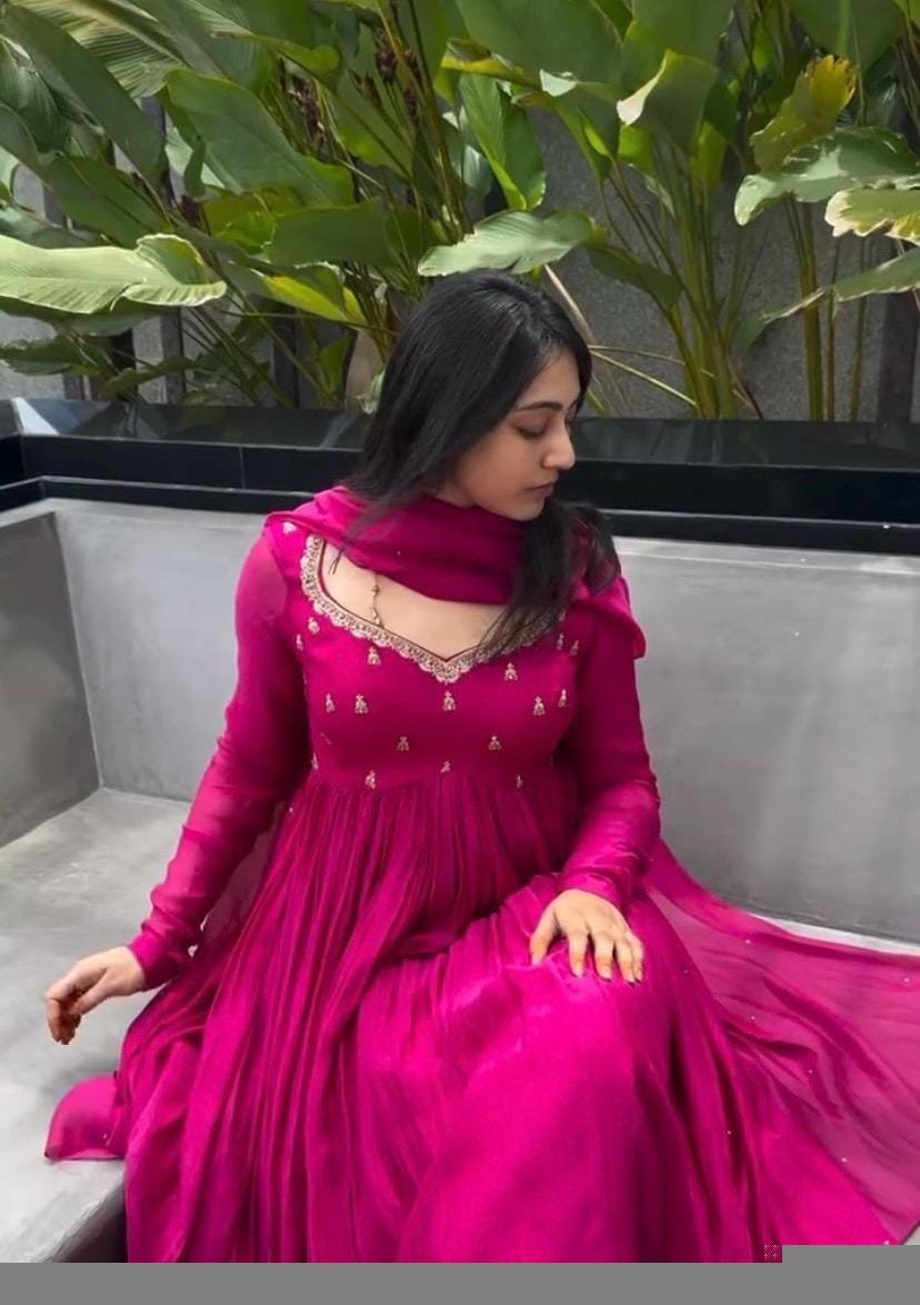 Anarkali suit usa / red embroidered anarkali kurta full sleeve /Indian dress/embroidered anarkali/Indian dresses /voggish/pink anarkali usa