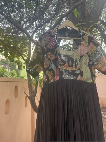 Hand-Painted Kalamkari Anarkali Dress with Dupatta: black Silk Embroidered Gown,Kalamkari Anarkali,black Kalamkari dress,hand embroidery