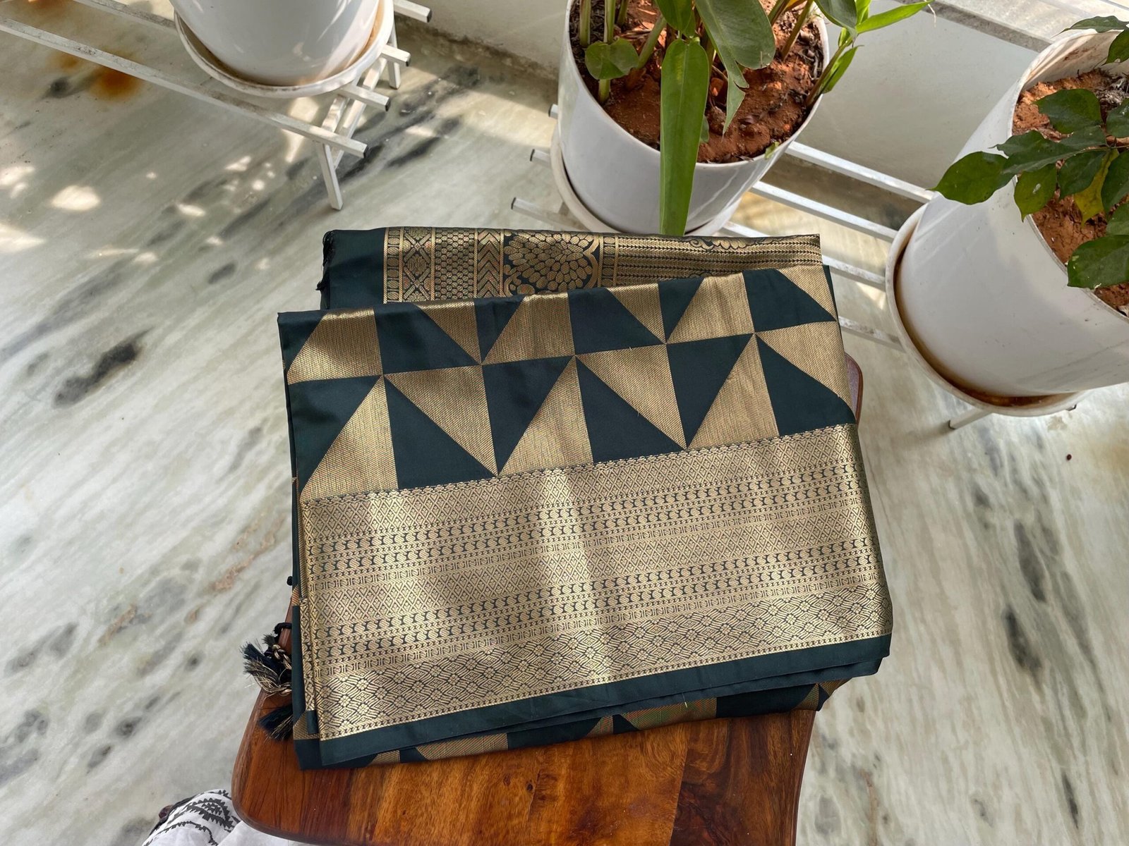 Traditional border silk saree with stitched blouse|traditional saree with readymade blouse/silk sarees USA/semi silk saree/black silk saree