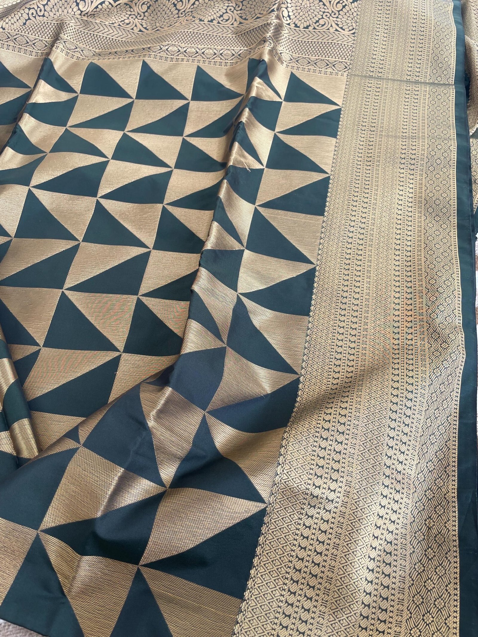Traditional border silk saree with stitched blouse|traditional saree with readymade blouse/silk sarees USA/semi silk saree/black silk saree
