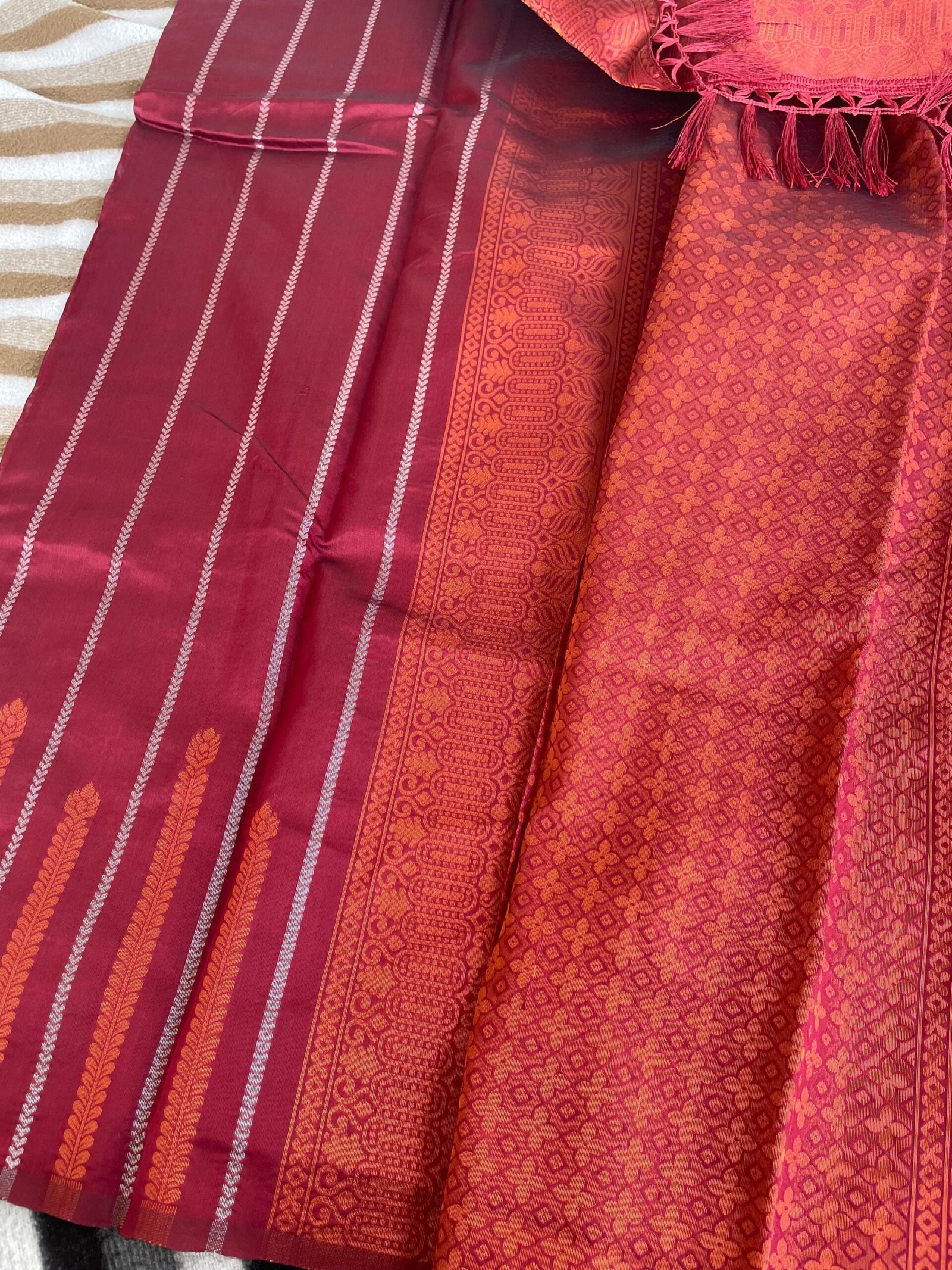 Traditional border silk saree with stitched blouse|traditional saree with readymade blouse/silk sarees USA/semi silk saree/maroon silk saree