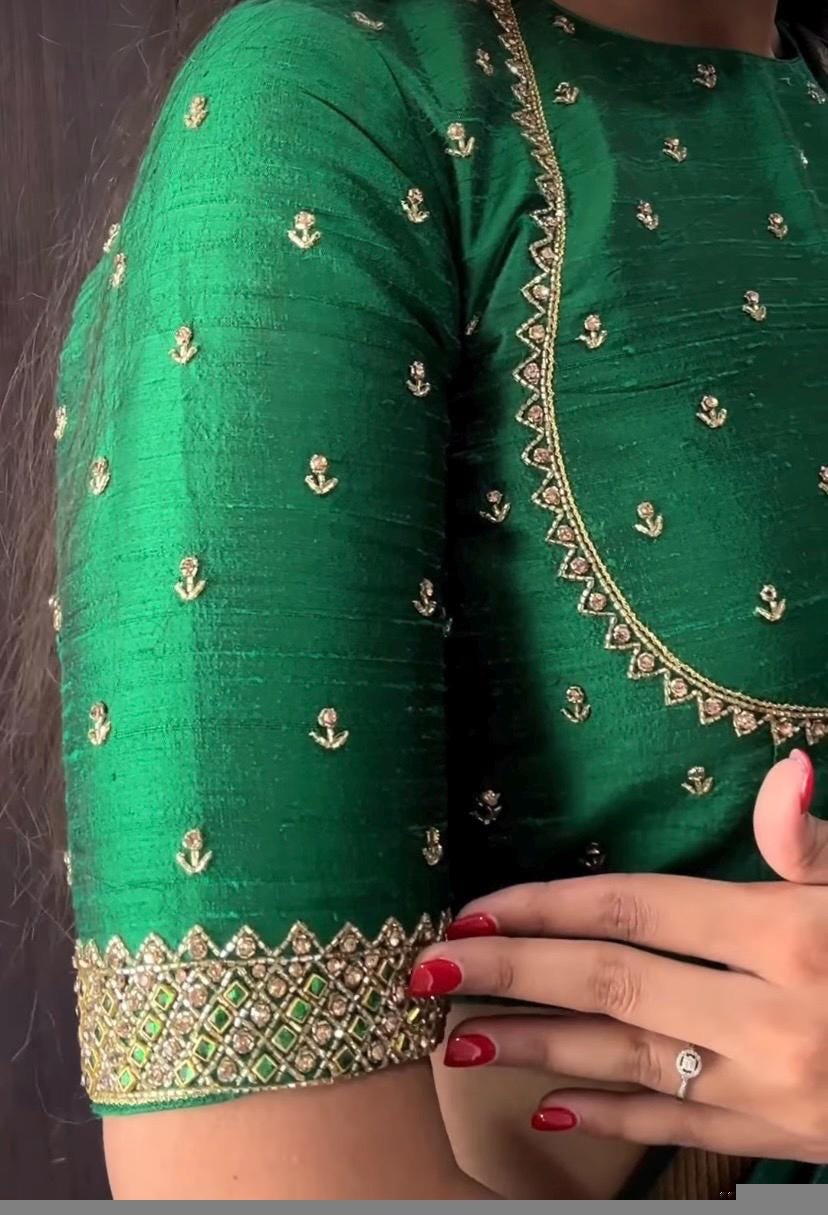 Women’s lehenga Set/green crop top lehenga / Indian crop top skirt USA/pure Mangalgiri pattu lehenga choli/green half saree with dupatta/