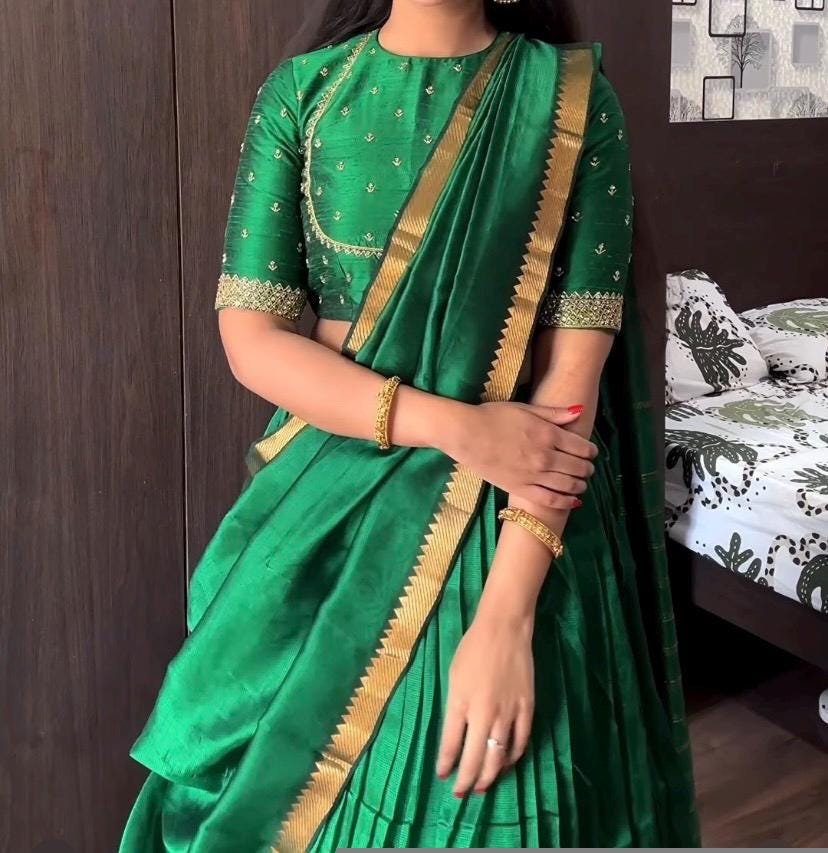 Women’s lehenga Set/green crop top lehenga / Indian crop top skirt USA/pure Mangalgiri pattu lehenga choli/green half saree with dupatta/