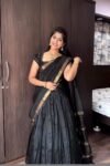 Women’s lehenga Set/green crop top lehenga / Indian crop top skirt USA/pure Mangalgiri pattu lehenga choli/green half saree with dupatta/