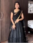 Women’s lehenga Set/green crop top lehenga / Indian crop top skirt USA/pure Mangalgiri pattu lehenga choli/green half saree with dupatta/