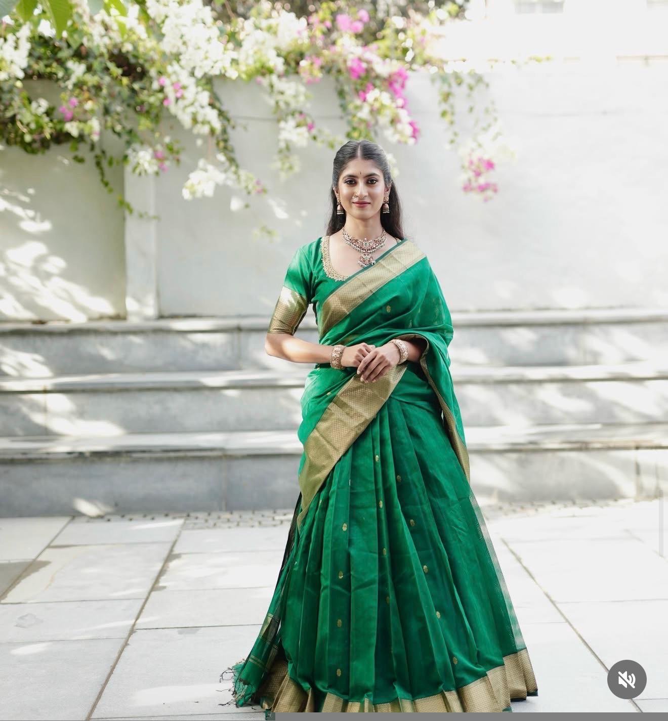 Women’s lehenga Set/green traditionalcrop top lehenga / Indian crop top skirt USA/pure handlooom lehenga choli/green half saree with dupatta